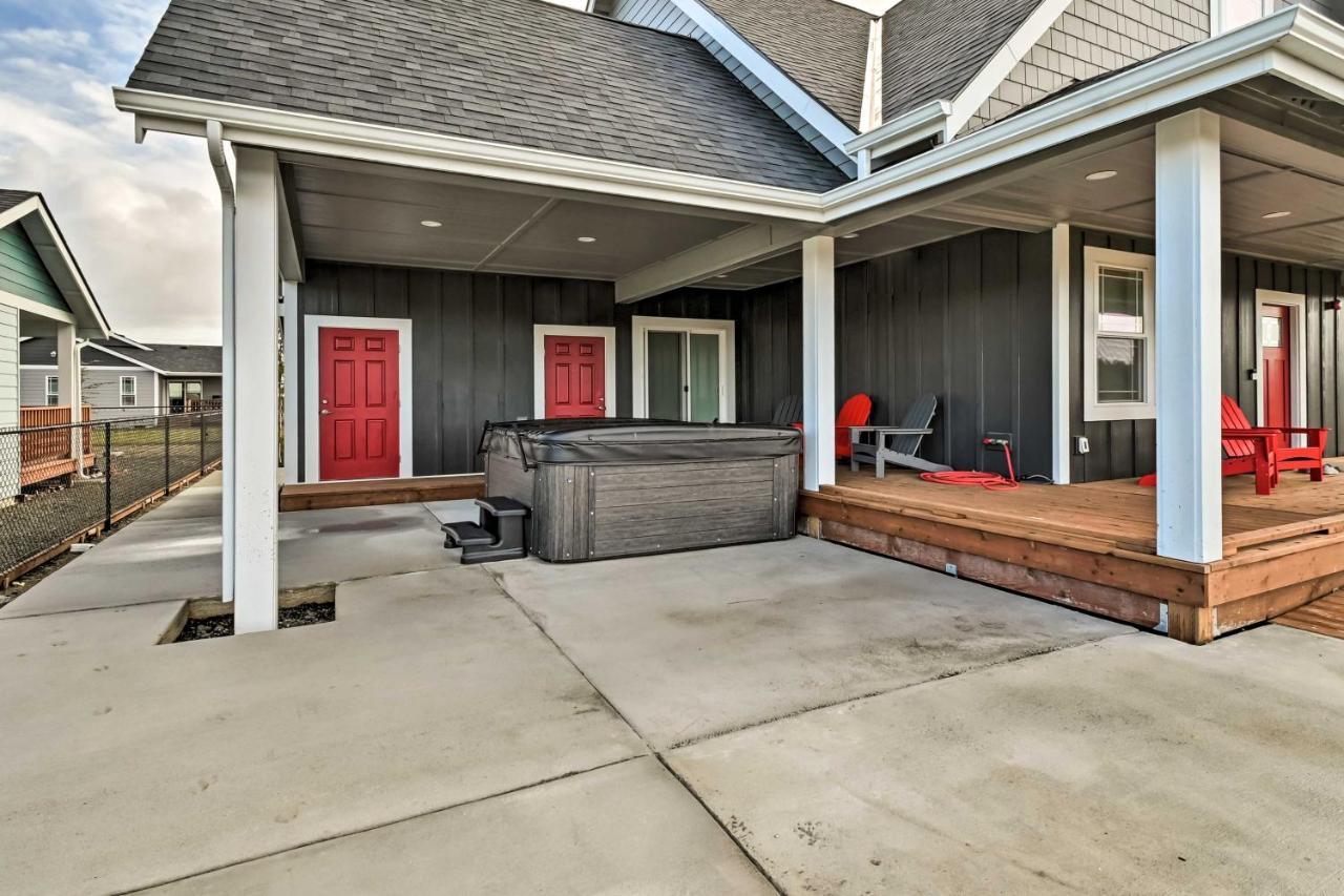 Ocean Shores Getaway With Fireplace And Hot Tub! 외부 사진